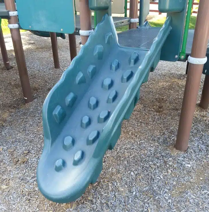 Toboggan dangereux