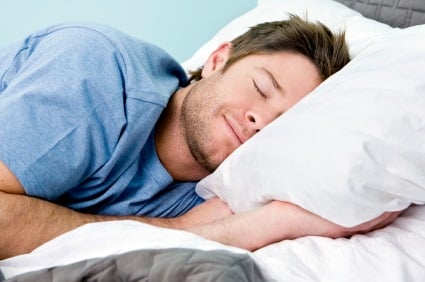 Dormez-vous dans la bonne position ? L’impact insoupçonné de votre posture nocturne sur votre santé