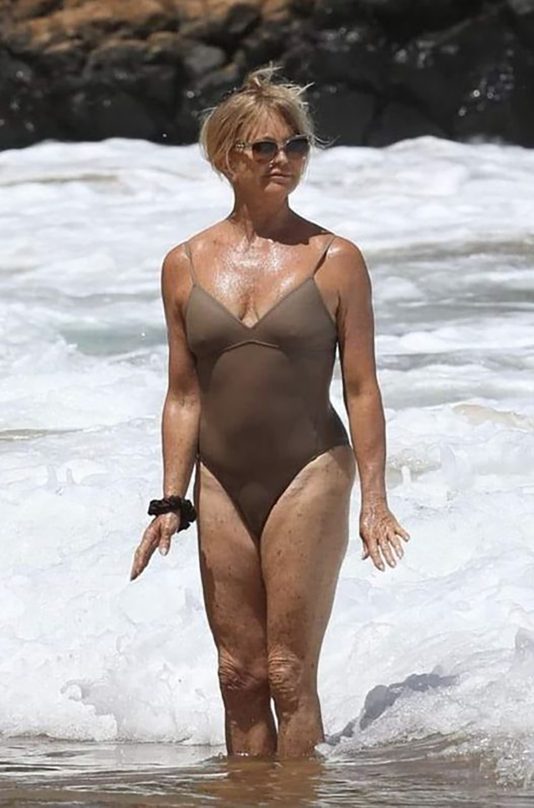 Goldie Hawn, 78 ans – les photos de vacances en maillot de bain suscitent des commentaires
