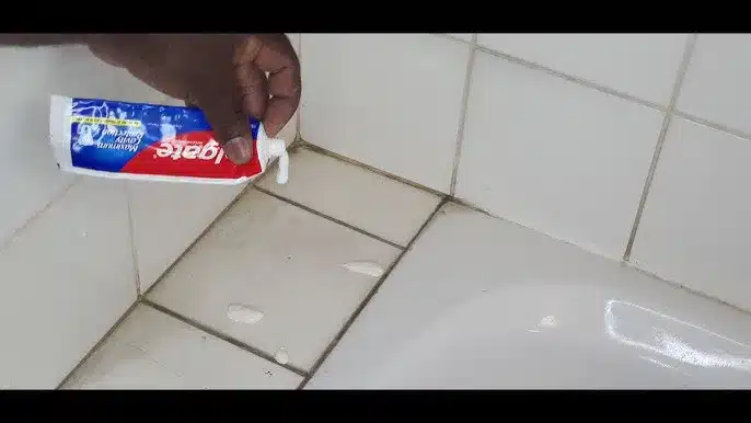 Nettoyage avec dentifrice