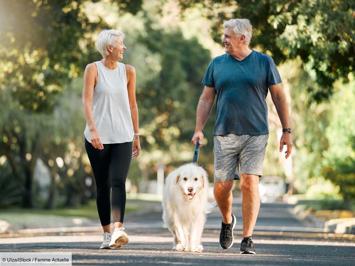 Personne âgée pratiquant une activité physique douce