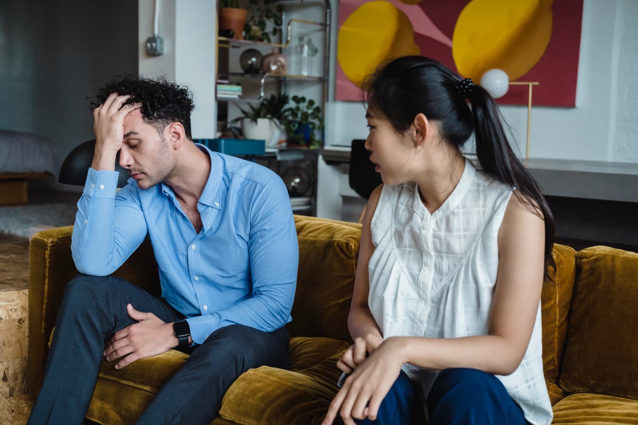 Estos 14 comportamientos masculinos deberían hacerte huir antes del matrimonio.