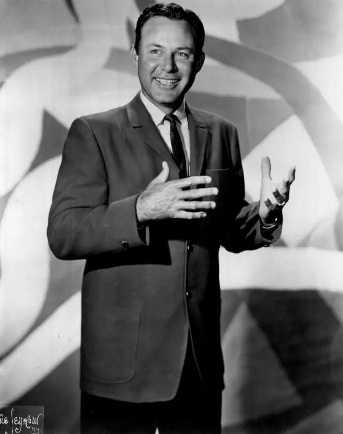 Disparu en 1963, Jim Reeves continue de faire vibrer des générations avec ses mélodies éternelles