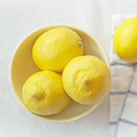 Citron coupé en deux