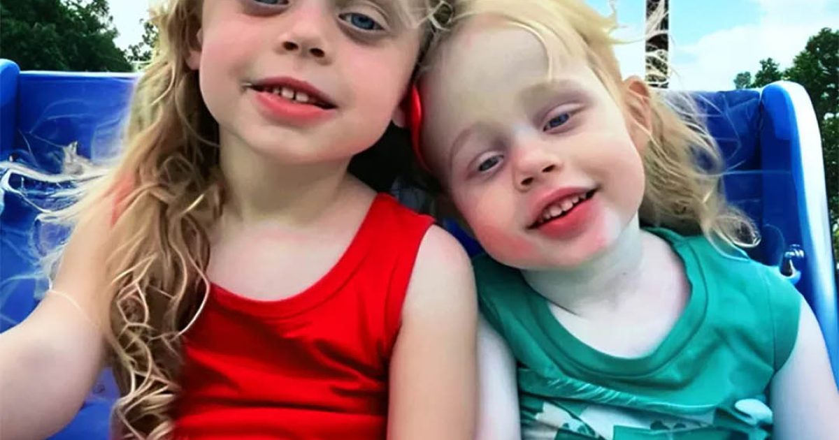 Impossible de les distinguer : ma fille et celle du voisin se ressemblent comme deux gouttes d’eau