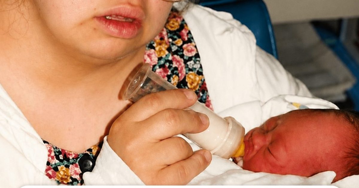 Atteinte de trisomie 21, elle devient maman contre l'avis de tous : l'histoire bouleversante de Lisa et Nic