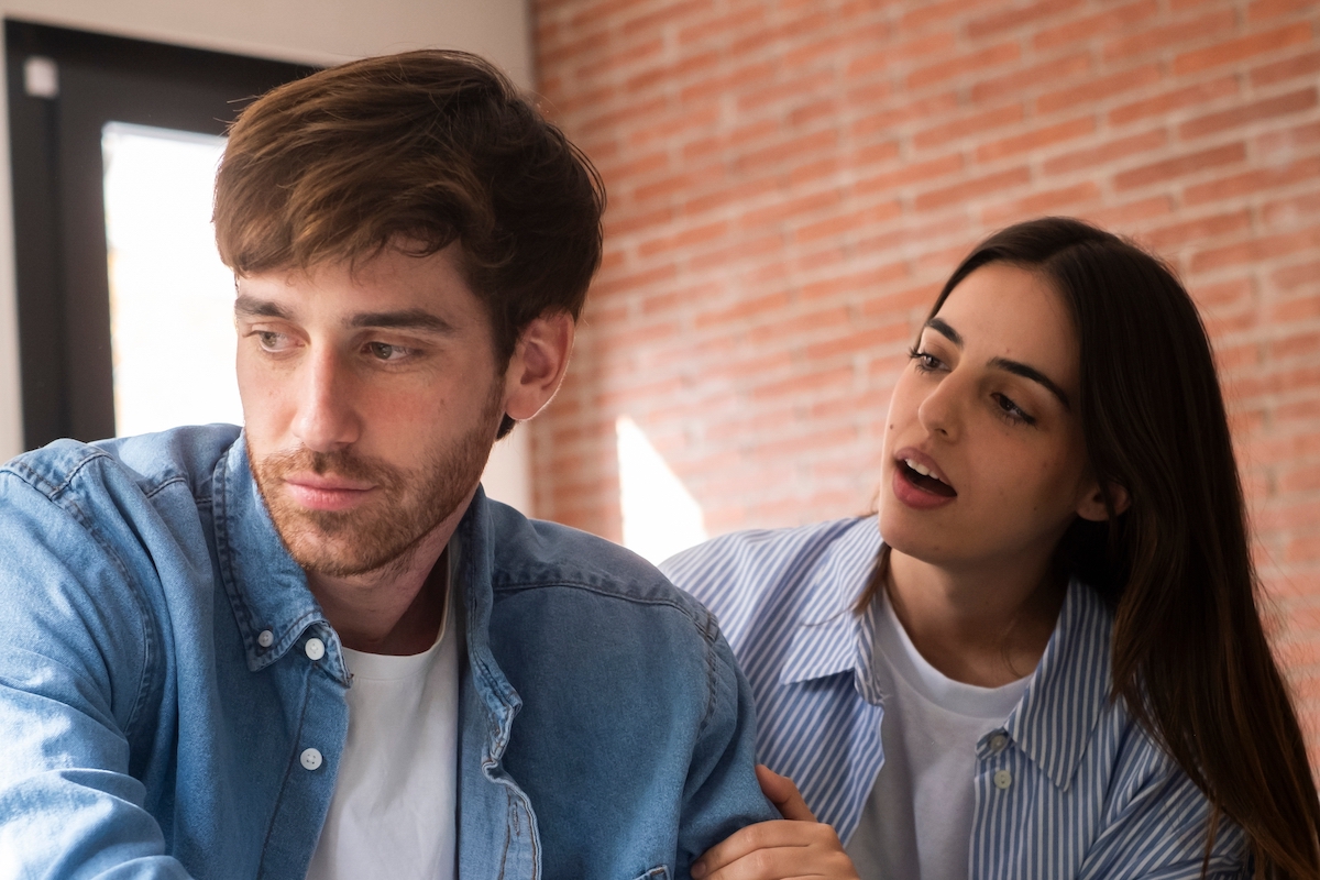 Sexualité : après 40 ans de consultations, une sexologue dévoile le vrai moteur de l’infidélité (et ce n’est pas ce que vous croyez)