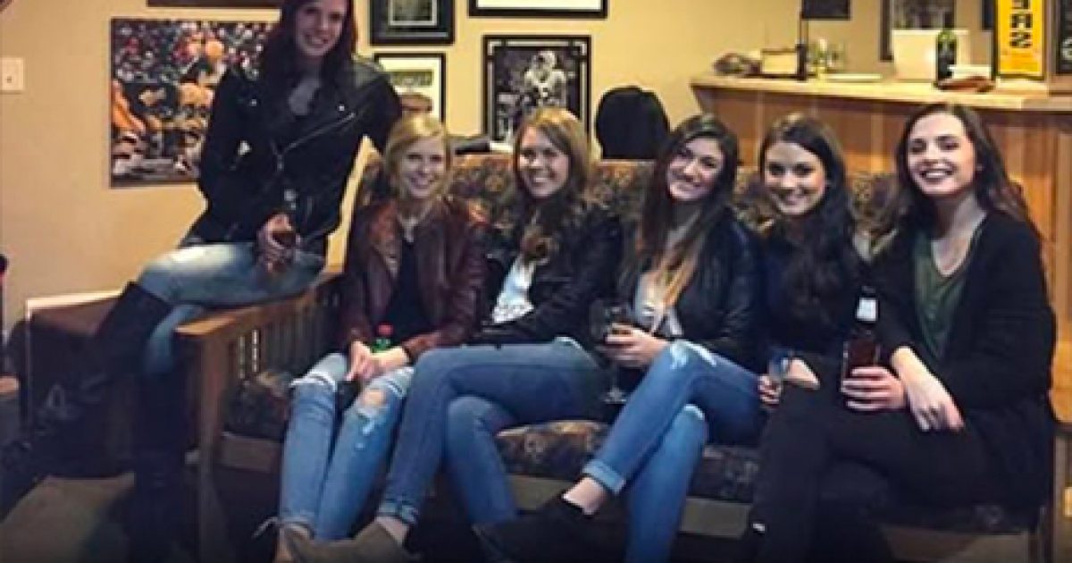 Internet est perplexe face à cette illusion d’optique de six filles avec seulement cinq paires de jambes