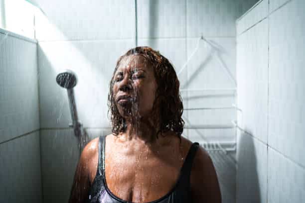 Produits de douche adaptés aux peaux matures