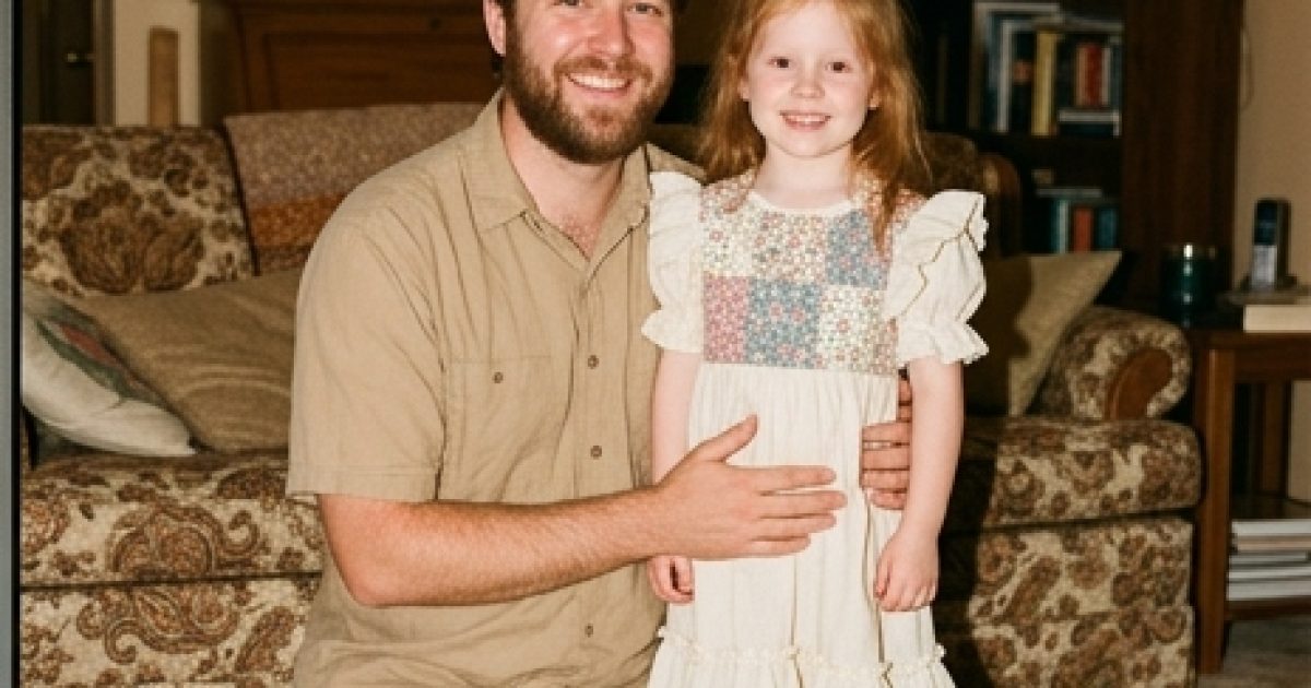 J’ai cousu une robe à ma fille pour sa cérémonie de fin de maternelle en utilisant les foulards en soie de ma défunte épouse