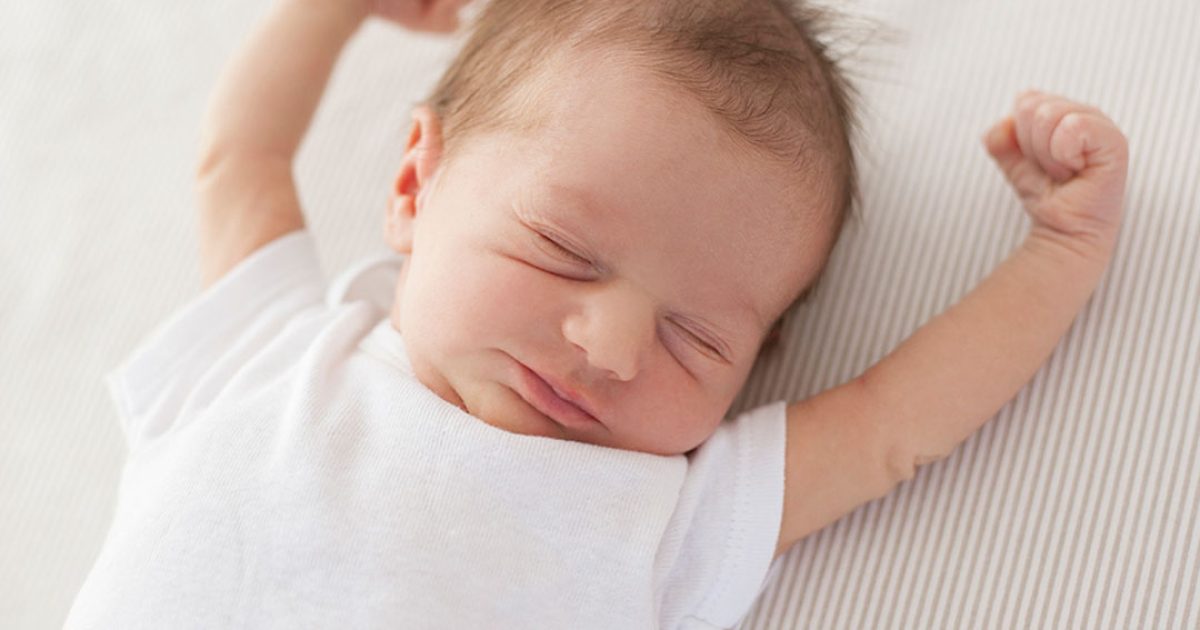 J’ai failli partir en voyant notre bébé – mais puis ma femme m’a révélé un secret qui a tout changé