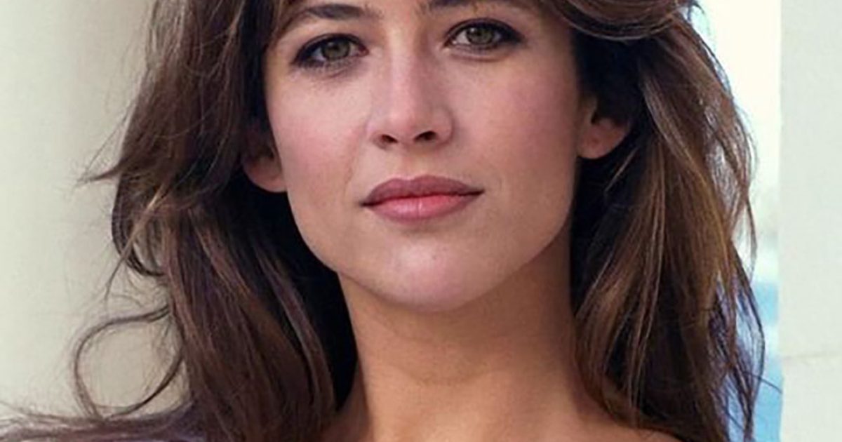« J’aime vieillir » : à 58 ans, Sophie Marceau rayonne plus que jamais