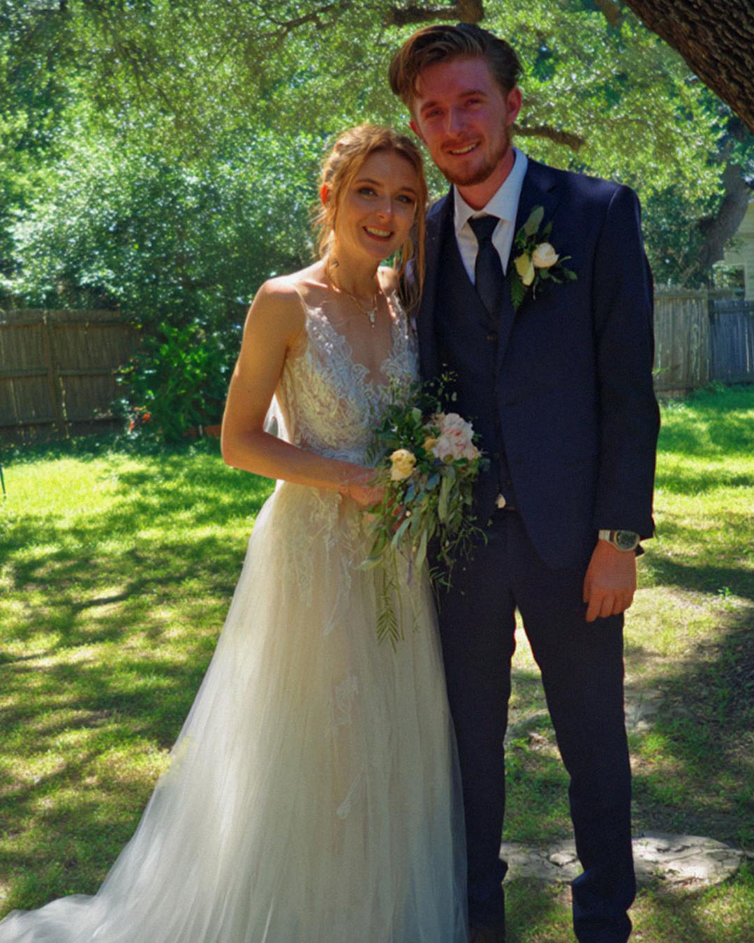 Je me suis mariée avec mon professeur d’école — et ce qui s’est passé lors de notre première nuit m’a complètement bouleversée