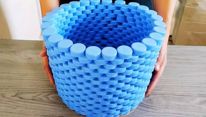 Transformez vos bouchons en plastique en un accessoire déco qui a du style
