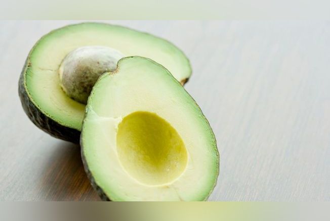 Pourquoi l’avocat mérite sa place dans votre assiette (et ce qu’il faut savoir sur son noyau)