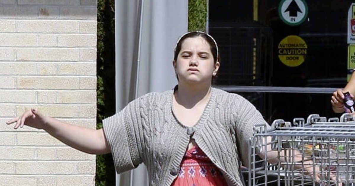 La fille de John Travolta ressemble désormais à sa mère