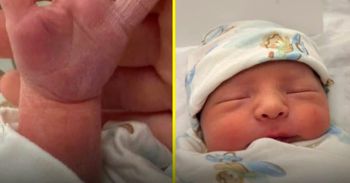 La première main du futur ? Un bébé naît avec une rare différence congénitale : il n’a que quatre doigts, et ses parents surnomment sa main « la nageoire de la chance ».