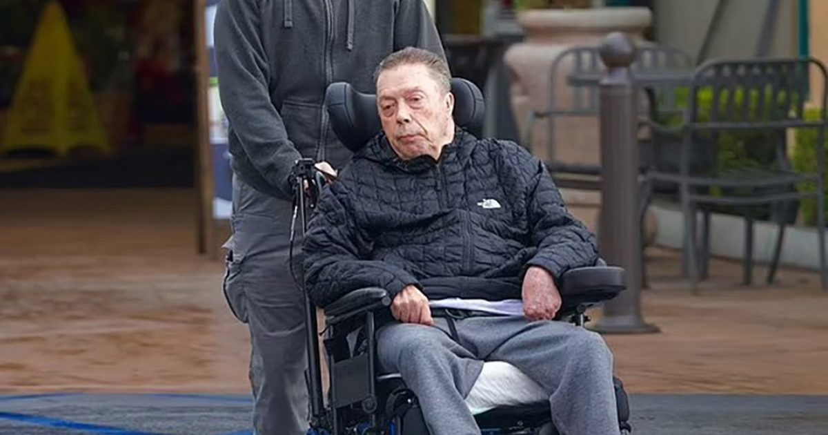 « L’acteur en fauteuil roulant a été conduit sur le tapis rouge » : les gens ont été surpris de découvrir de qui il s’agissait !