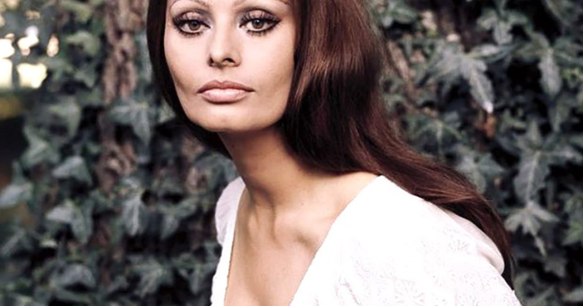 Le fils de Loren présente sa superbe mère de 90 ans – À quoi ressemble-t-elle ?