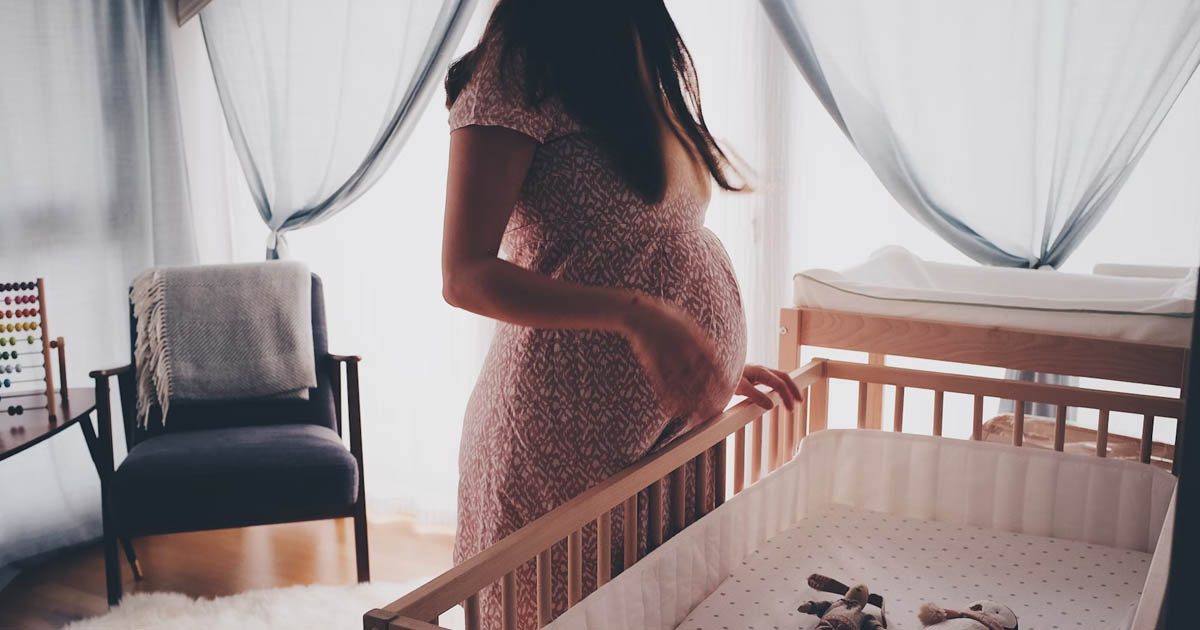 Le jour de mon échographie, j’ai surpris mon mari en train de marcher avec une femme enceinte