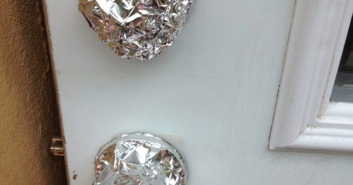 Le papier aluminium : un allié aux usages surprenants et aux bienfaits insoupçonnés pour la maison et la cuisine.