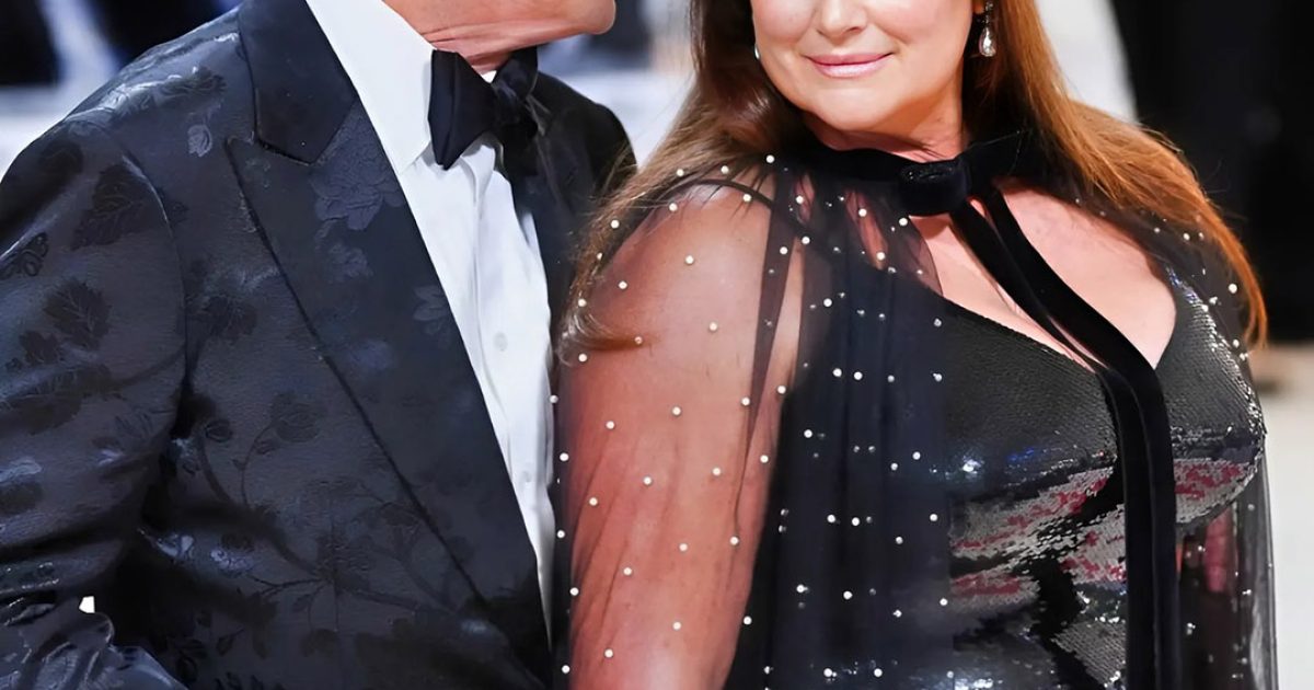 L’épouse de Brosnan est inondée de compliments