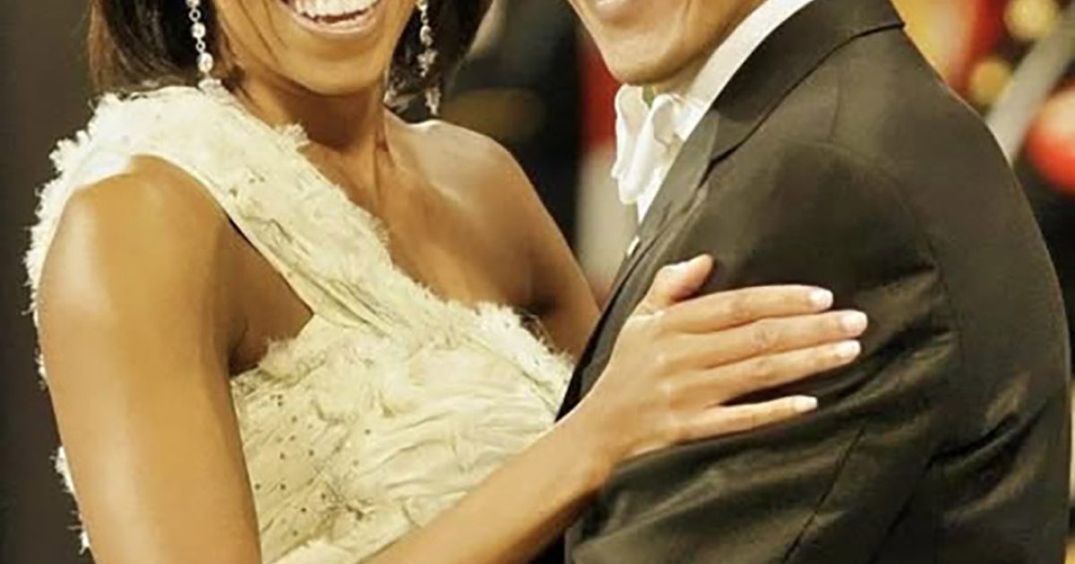 Les fans sont stupéfaits : la fille de 26 ans de Barack et Michelle Obama « ressemble trait pour trait à son père » !