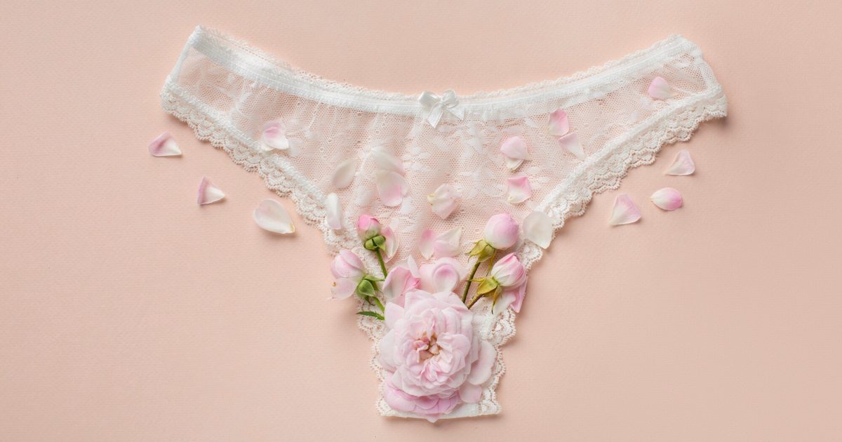 Les gens découvrent enfin pourquoi les sous-vêtements féminins ont un nœud à l’avant