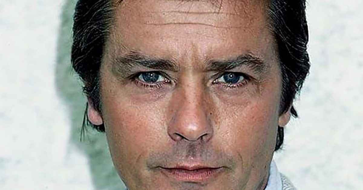 Les quatre enfants de Delon : lequel a hérité de son charme et quel a été le parcours de chacun