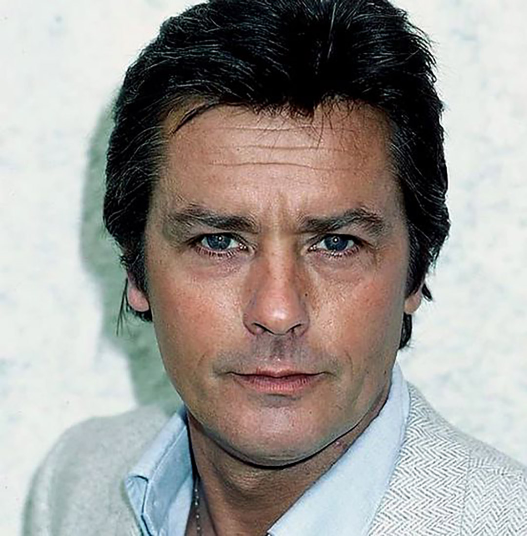 Les quatre enfants de Delon : lequel a hérité de son charme et quel a été le parcours de chacun