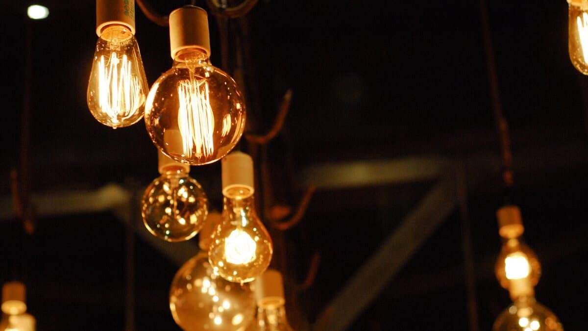 Ampoules électriques vacillantes