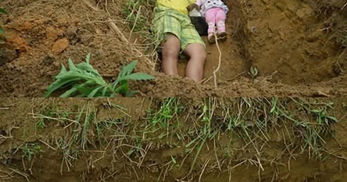 L’histoire de ce père creusant une tombe pour sa fille de deux ans a bouleversé le monde entier