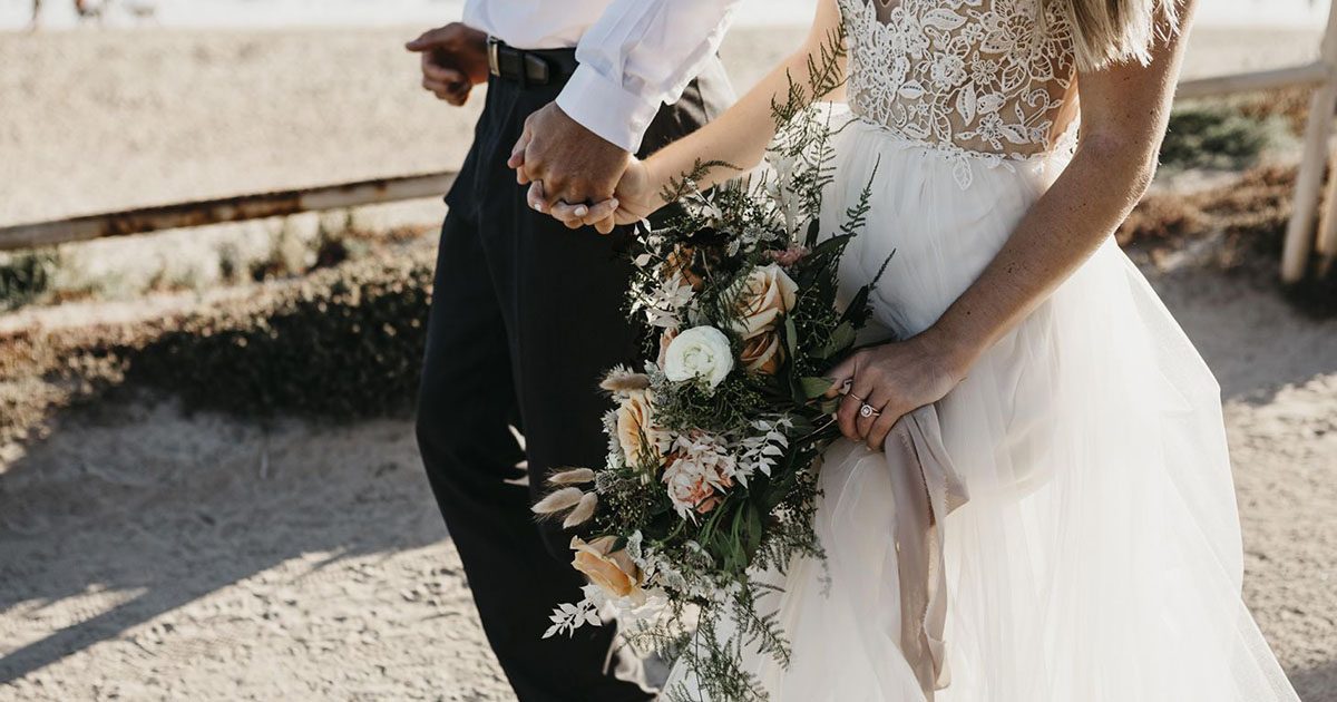 Ma belle-mère a expulsé mes parents de mon mariage parce qu'ils « ne l'avaient pas payé » – elle l'a immédiatement regretté
