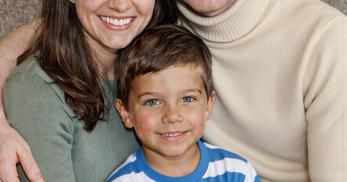 Ma belle-mère n'arrêtait pas de dire que mon fils ne ressemblait pas à mon mari, alors j'ai fait un test ADN… Les résultats ont choqué tout le monde au dîner