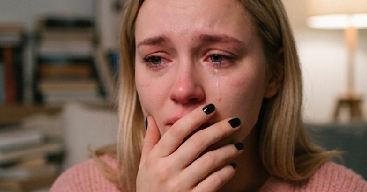 Ma mère m’a laissée avec mon père à l’hôpital — 19 ans plus tard, elle m’a soudainement appelée avec une seule demande