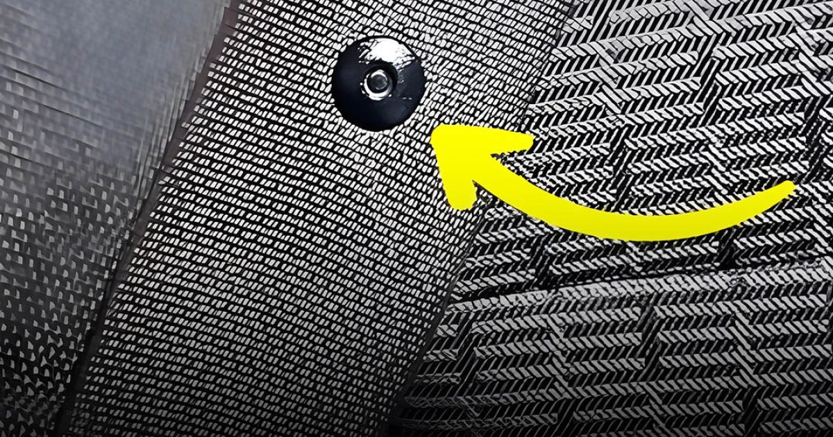 Mais à quoi sert le bouton de la ceinture de sécurité ?