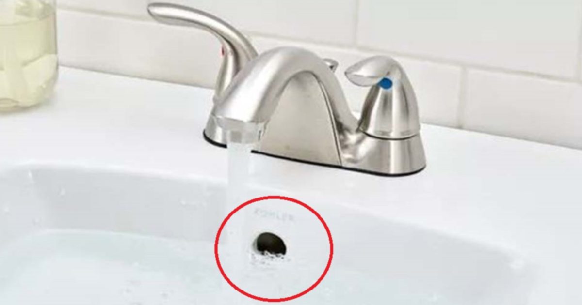 Mais à quoi sert le petit trou du lavabo ?