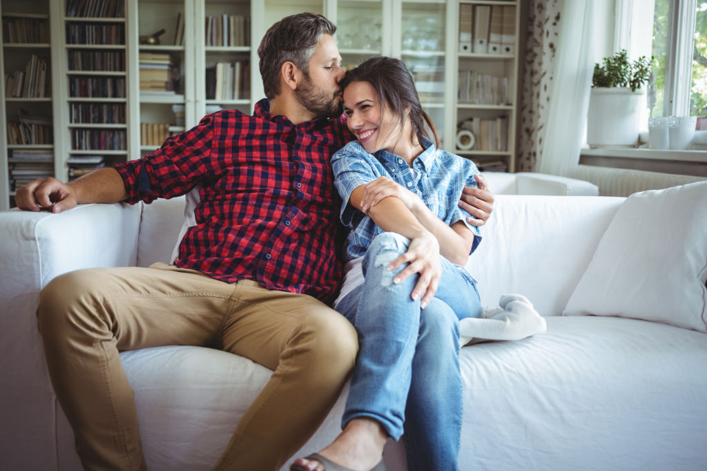 Caresses, câlins, gestes doux : ces apparences qui cachent un désamour