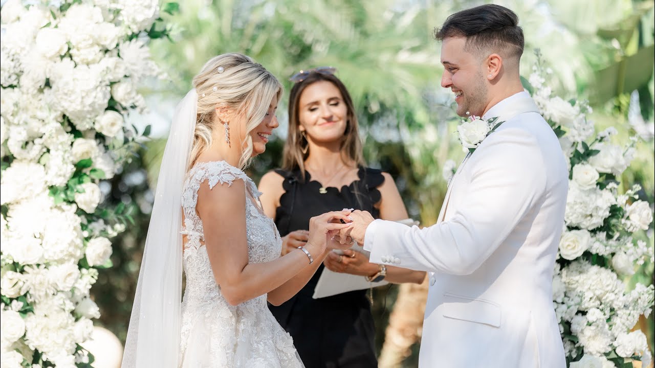 J’ai renié mes grands-parents le jour de mon mariage – mais leur ultime présent, reçu trop tard, a brisé le masque que je m’étais construit