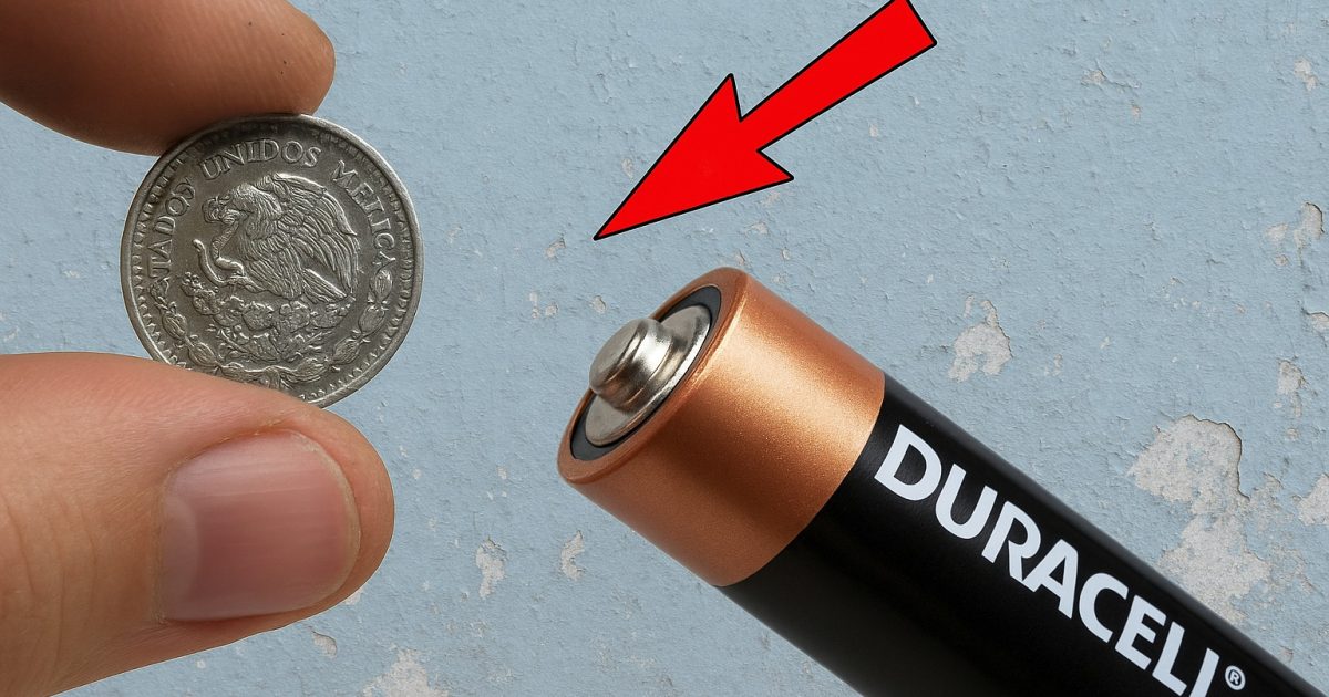 N’achetez pas de nouvelles piles ! Utilisez simplement une pièce pour redonner vie à vos anciennes