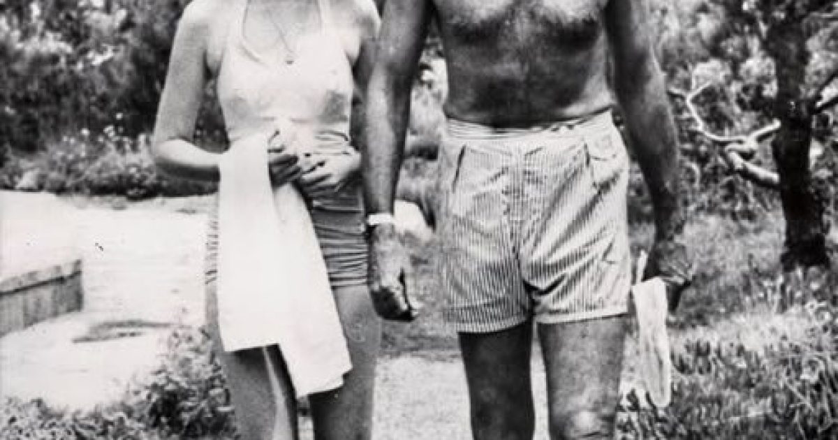 Gary Cooper en vacances : cette photo de plage rare dévoile le visage méconnu d'une légende d'Hollywood