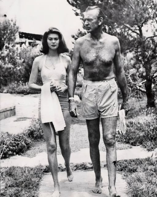 Gary Cooper en vacances : cette photo de plage rare dévoile le visage méconnu d'une légende d'Hollywood