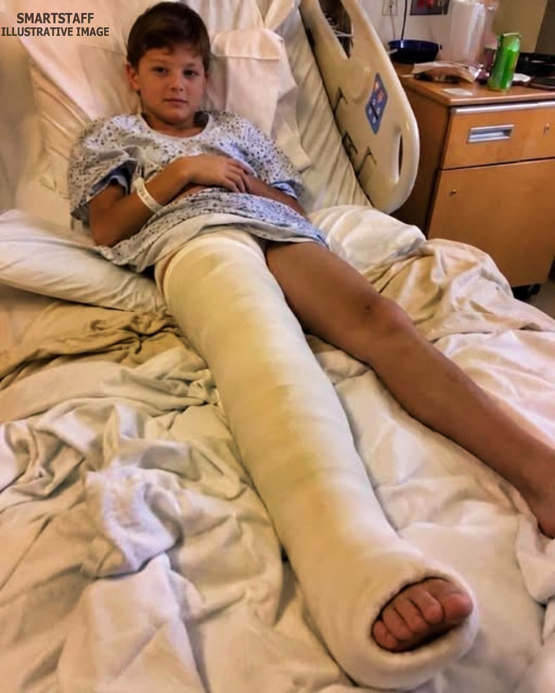 Une infirmière lui glisse une note en secret à l'hôpital : ce qu'elle découvre à 3h du matin la laisse sans voix
