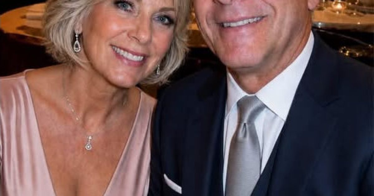Il annonce leur divorce devant 50 invités le soir de leurs 40 ans de mariage : ce que fait leur fille ensuite laisse tout le monde sans voix