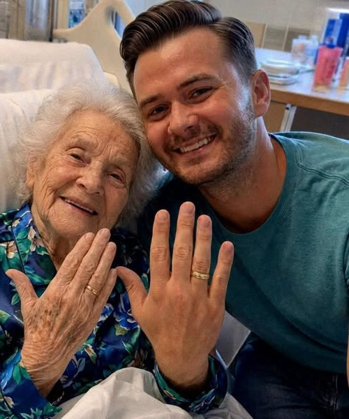 Il accepte la dernière volonté d'une dame de 82 ans : ce qu'il découvre après sa disparition change tout