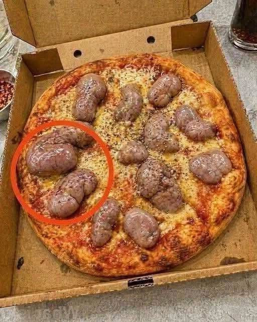 Ces mystérieuses bulles sur votre pizza livrée : voici ce que c'est vraiment