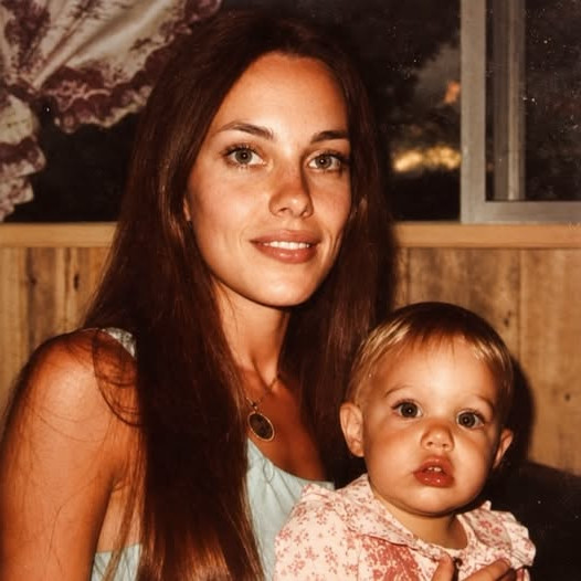 Cette adorable photo d'enfant cache l'histoire bouleversante d'une star de Hollywood