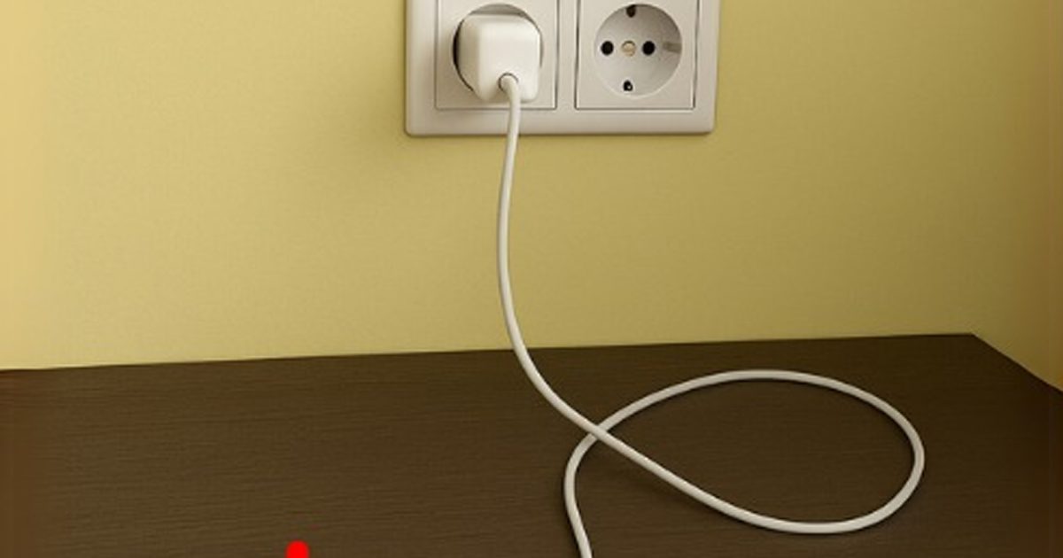 Ne laissez jamais un chargeur branché sur une prise