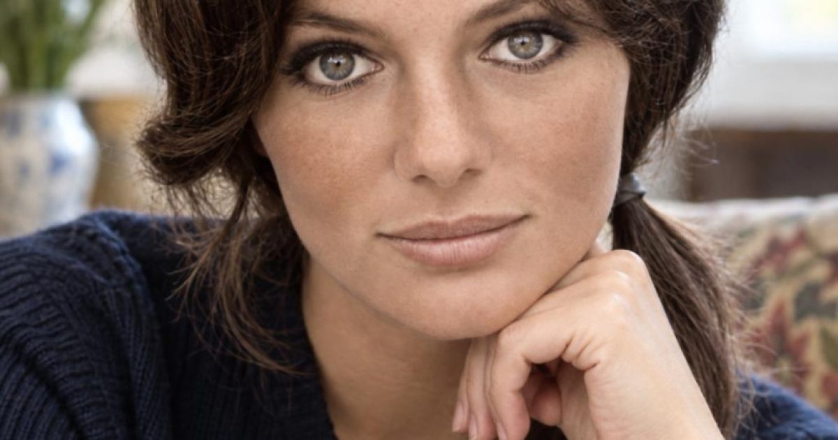 Jacqueline Bisset à 81 ans : l'icône britannique qui fait mentir le temps avec une élégance absolue