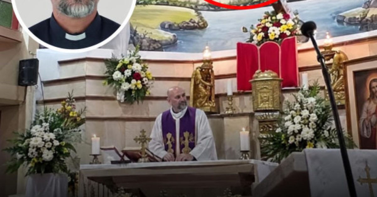 Équateur : un prêtre perd la vie en pleine messe en direct après la chute d'un crucifix géant